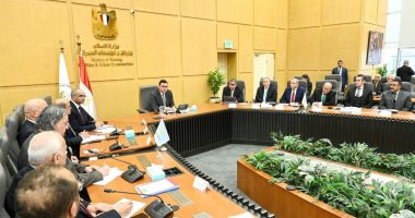 وزير الإسكان يكلف شركات المياه بسرعة تطوير الأداء وتعظيم الإيرادات