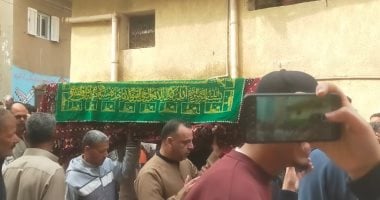 تشييع جنازة جد محمد صلاح لمثواه الأخير بقرية نجريج فى الغربية