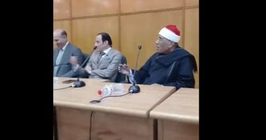 الشيخ عبدالفتاح الطاروطي يفتتح صالون ثقافي بطب الزقازيق بتلاوة القرآن 