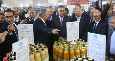 وزير التموين ومحافظ القاهرة يفتتحان معرض أهلا رمضان الرئيسى