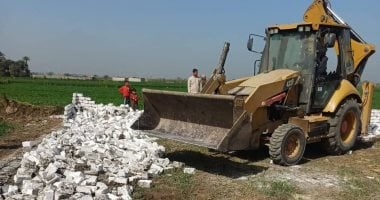 محافظ سوهاج: إزالة فورية لحالة تعدى على الأراضى الزراعية بقرية بنى حميل