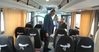 مزودة بإنترنت وشاشات عرض.. محافظ قنا يشهد تسليم 3 أتوبيسات للنقل الجماعي «فيديو»