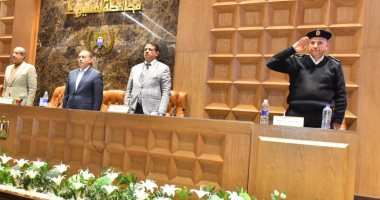 محافظ أسيوط يشدد خلال المجلس التنفيذى على ضرورة حسم مخالفات التراخيص