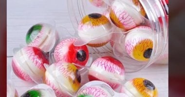خبيرة نفسية تحذر من تأثير الحلويات ذات الأشكال العنيفة على نفسية الأطفال