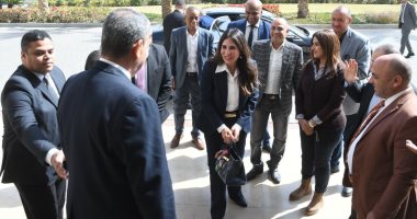 وزيرة الإسكان تصل الوزارة عقب أداء اليمين الدستورية أمام فخامة السيد الرئيس