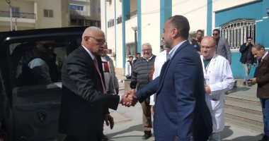 محافظ شمال سيناء ووكيل وزارة الصحة يتفقدان مستشفى العريش العام.. صور