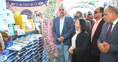 محافظ البحيرة تفتتح معرض أهلاً رمضان بمدينة رشيد لتوفير السلع بأسعار مخفضة
