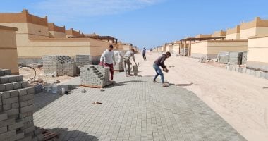 محافظ جنوب سيناء: تطوير طريق حمام موسى واستكمال 60 منزلا بدويا بالجبيل