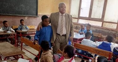 وكيل تعليم الأقصر يتفقد مدارس الزينية لمتابعة انتظام الدراسة.. صور
