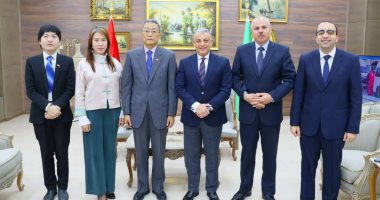 محافظ الإسماعيلية يستقبل القنصل العام لجمهورية الصين الشعبية بالإسكندرية