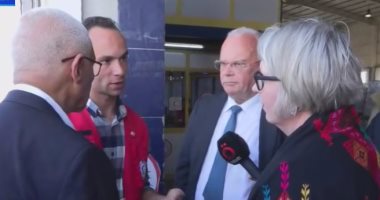 سفيرا فنلندا والسويد يتفقدان المركز اللوجستى للمساعدات بالعريش