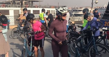 39 دراجاً أجنبياً يجوبون معالم أسوان سياحياً.. صور