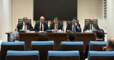 أول وزير تحت قبة النواب بعد التعديل الوزارى.. وزير التربية والتعليم يكشف أمام خطة النواب عن تعديل تشريعي لخفض سن التعليم الإلزامي لـ5 سنوات.. محمد عبد اللطيف: كثافة الفصول أقل من 50 طالب ومناهجنا زى اليابان