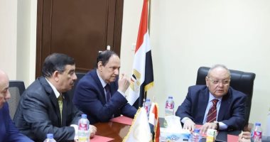 رئيس مجلس الدولة يتفقد أرض «النادي البحري» ويلتقي مجلس إدارة نادي قضاة الإسكندرية