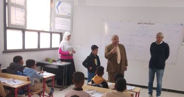 وكيل وزارة التعليم بالأقصر يتفقد مدرسة نجع الكوم بإدارة القرنة.. صور