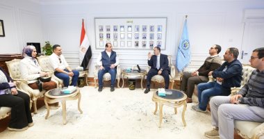 محافظ أسيوط يلتقي نائب وزير الصحة ويبحث سبل دعم المنظومة الصحية
