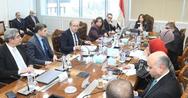 وزيرة الإسكان تُتابع الموقف التنفيذي لوحدات  "سكن كل المصريين"