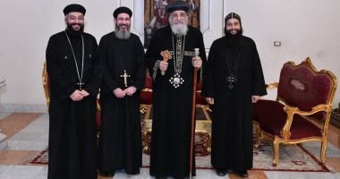 البابا تواضروس الثاني يلتقي الوفد الكنسي العائد من الڤاتيكان