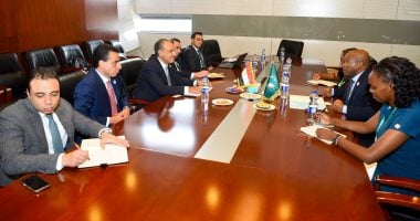 وزير الخارجية يلتقي مفوض الاتحاد الأفريقي للزراعة والتنمية الريفية