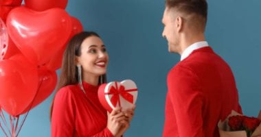 أغرب هدايا عيد الحب فى جميع أنحاء العالم.. من العنكبوت للفرخة