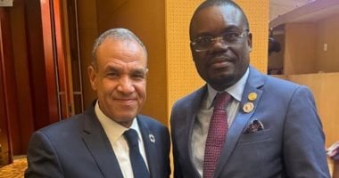 وزير الخارجية يلتقي مدير المركز الأفريقي لمكافحة الأمراض والأوبئة والوقاية