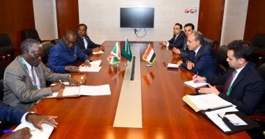 وزير الخارجية يلتقى نظيره البوروندى لبحث سبل تعزيز العلاقات الثنائية