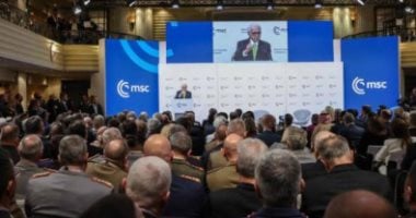 مؤتمر ميونيخ للأمن يختتم فعالياته اليوم وسط أجواء مشحونة بعدم اليقين.. 60 رئيس دولة وحكومة لبحث سبل مواجهة الإعصار الأمريكى المهدد بتقويض حلف الناتو.. وزيلينسكي: عدم وجود أوروبا على طاولة المفاوضات خطأ فادح