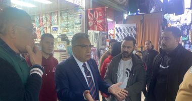 محافظ الدقهلية يتفقد سوق الخواجات ويشدد على مراجعة إجراءات السلامة بجميع المحال التجارية 