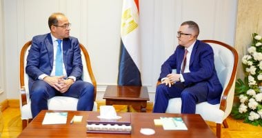 وزيرا التخطيط والمالية 