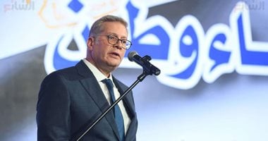 وزير البترول: تنسيق مشترك مع وزارة الكهرباء للتوسع فى استراتيجية الطاقة المتجددة