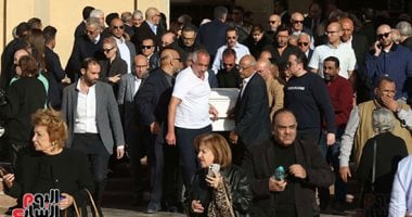 وزير التعليم العالى السابق ومصطفى الفقى يشاركان بجنازة الراحل مفيد شهاب