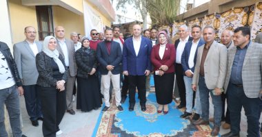 محافظ بني سويف يفتتح المعرض الشامل للسلع ومشروعات التمكين الاقتصادي