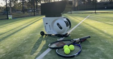 طرح مدرب تنس آلى بسرعة 130 كم ساعة وبطارية 8 ساعات