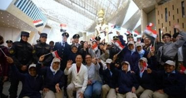 جيل جديد فى حضرة الأجداد.. ملحمة إنسانية تقودها الداخلية لربط شباب المناطق الحضارية بالتاريخ.. الشباب يتحركون من المتحف الكبير إلى شموخ الأهرامات.. المبادرة الرئاسة تصنع وعياً يحصن عقول شبابنا.. صور