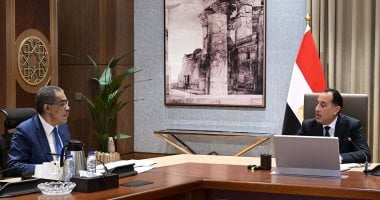 دكتور مصطفي مدبولي رئيس الوزراء مع وزير الدولة للإعلام 