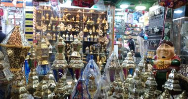زحام على شراء الفوانيس بكفر الشيخ والأسعار تبدأ من 5 جنيهات.. فيديو