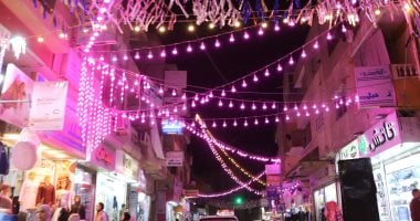 شوارع مدينة العريش تتزين لاستقبال شهر رمضان.. صور