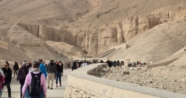 أيقونة السياحة الشتوية العالمية.. معابد ومقابر الأقصر تستقبل زوار العالم