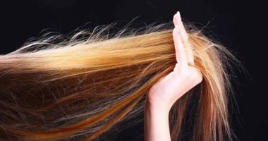 تفسير حلم تساقط الشعر.. فقدان السيطرة وتغيرات فى الشخصية