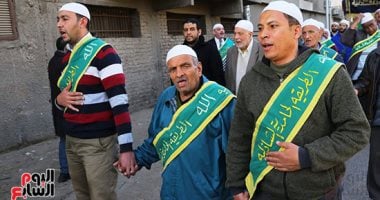 انطلاق موكب الطرق الصوفية للاحتفال باستطلاع هلال شهر رمضان.. فيديو وصور