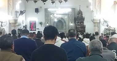 أجواء روحانية مميزة.. أول صلاة تراويح من مسجد سيدى الفولى بالمنيا.. فيديو