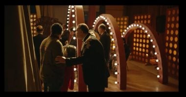 مسلسل اتنين غيرنا الحلقة الأولى.. آسر ياسين ودينا الشربيني يحتفلان بعيد ميلادهما فى نفس اليوم.. وموقف محرج يتعرض له حسن ووصفه بالمطلق الحزين.. ونور أبو الفتوح تعيش صراع بعد مرض والدها وتذكرها لطردها من المنزل