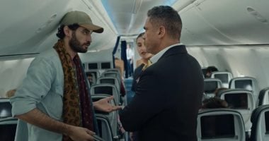 رأس الأفعى الحلقة 1.. أمير كرارة يسقط عنصرا إرهابيا داخل الطائرة قبل إقلاعها