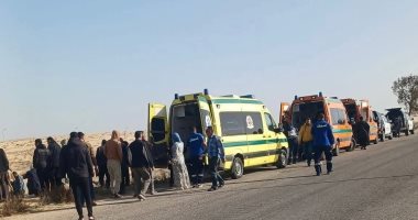 مصرع شخص وإصابة 13 فى انقلاب ميكروباص على طريق العريش بئر العبد 