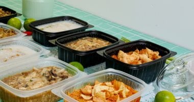 رمضانك أخضر «1».. 15 غرضا بلاستيكيا يمكن استبداله بموائد الإفطار