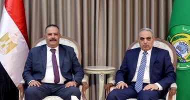 محافظ الإسماعيلية يستقبل رئيس شركة مياه الشرب والصرف الصحي