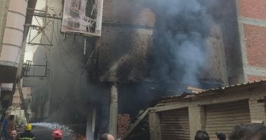 إصابة اثنين من طاقم الإطفاء فى حريق دمياط