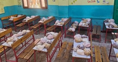 وكيل تعليم الشرقية يشيد بمبادرة مدرسة النصر بتوزيع إفطار على الطلاب