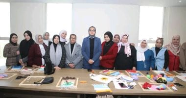 محافظ الوادى الجديد تتابع البرامج التدريبية الحرفية بفرع القومى للمرأة