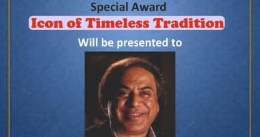 الشاعر أحمد الشهاوى يفوز بجائزة أيقونة التقاليد الخالدة من الهند